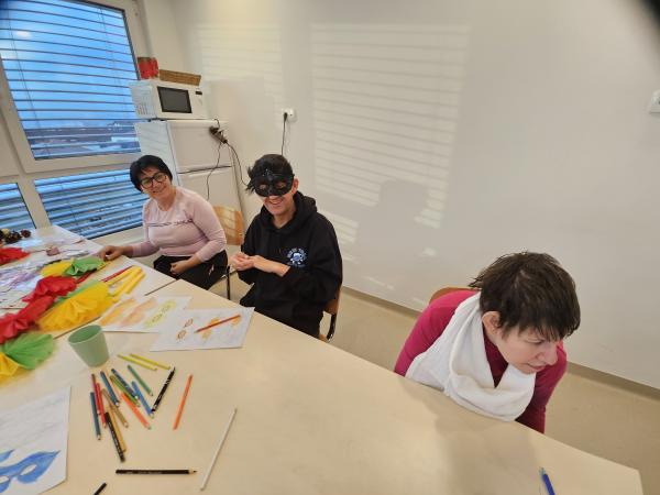 Izdelovanje dekoracije za pusta hrusta