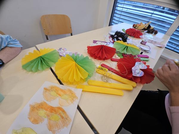 Izdelovanje dekoracije za pusta hrusta