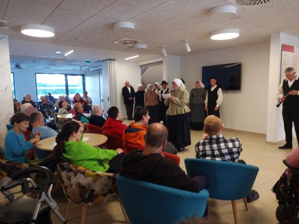 Nastop folklorne skupine Blagovne iz Šentjurja