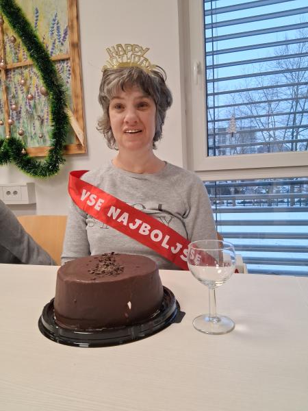 Pesem, tortica in druženje ob Suzaninem prazniku