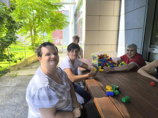 Kocke, kino in prijatelji