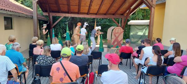 Gledališki popoldan, poln smeha in druženja