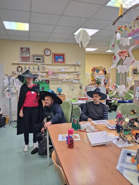 Ustvarjalna čarovnija v varstveni delavnici