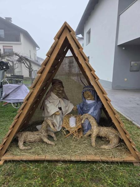 Postavitev jaslic v Vojniku