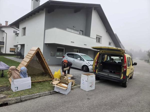 Postavitev jaslic v Vojniku